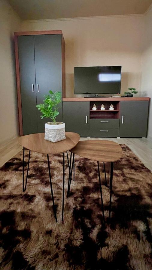 Garzon/ Studio Apartment Sahy Ngoại thất bức ảnh