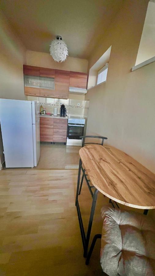 Garzon/ Studio Apartment Sahy Ngoại thất bức ảnh